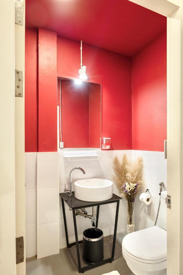 Red Door Heritage Hotel Банкок Екстериор снимка