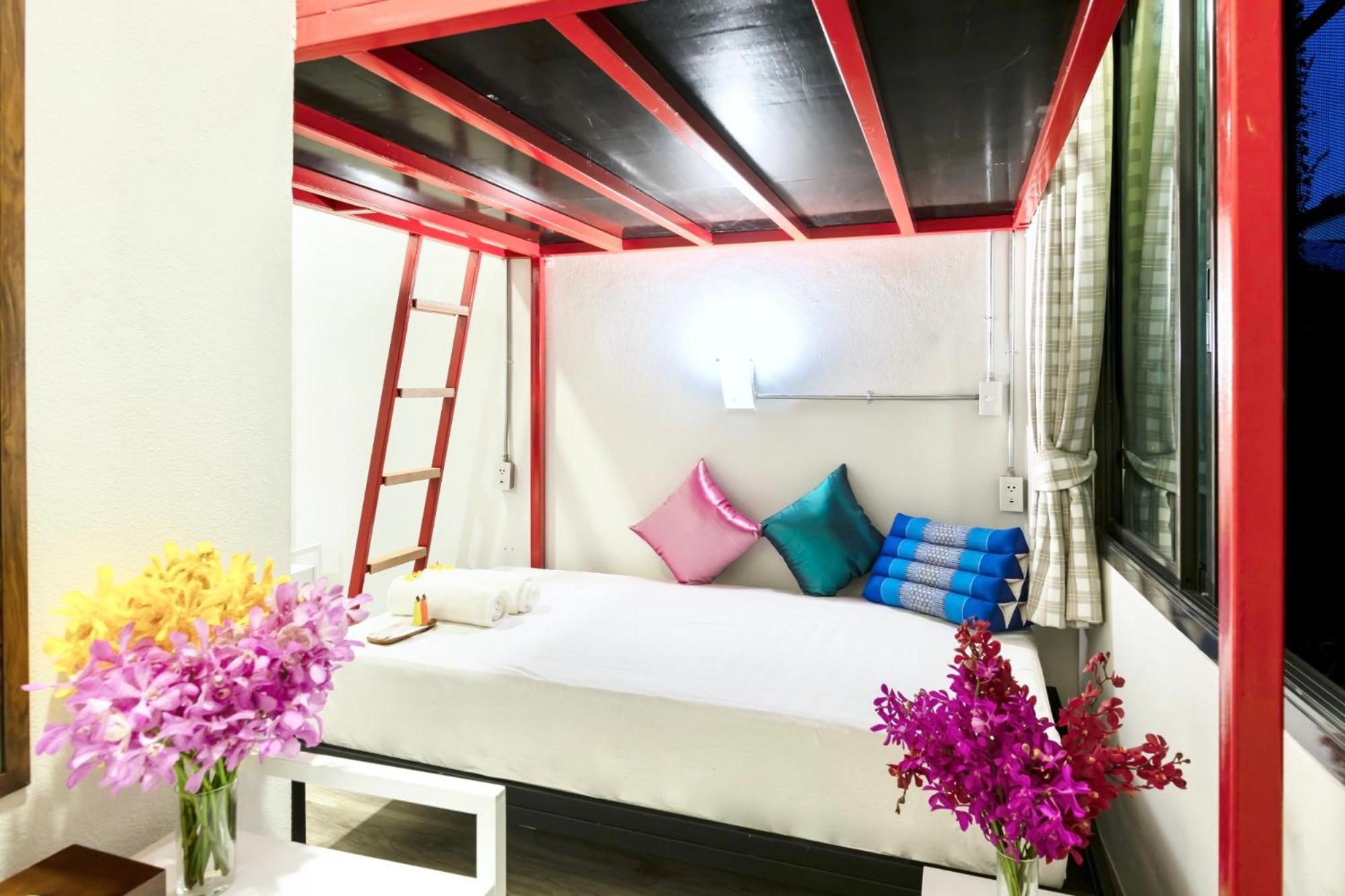 Red Door Heritage Hotel Банкок Екстериор снимка
