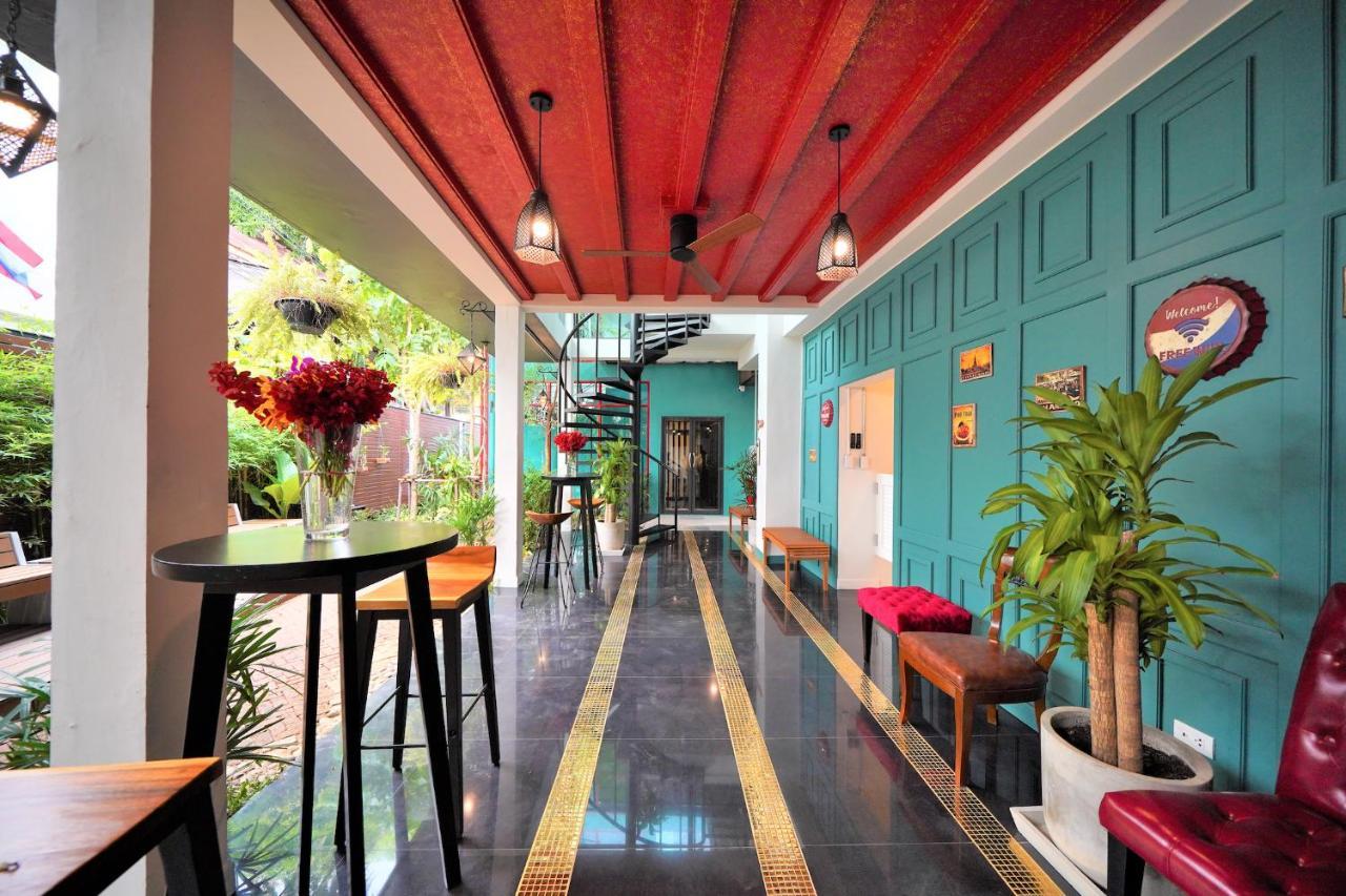 Red Door Heritage Hotel Банкок Екстериор снимка