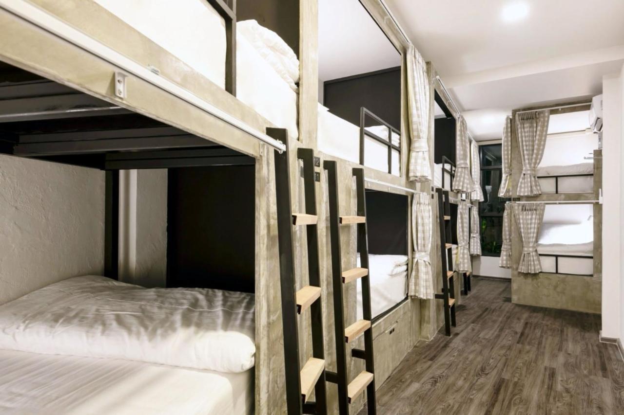 Red Door Heritage Hotel Банкок Екстериор снимка