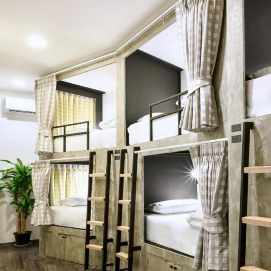 Red Door Heritage Hotel Банкок Екстериор снимка